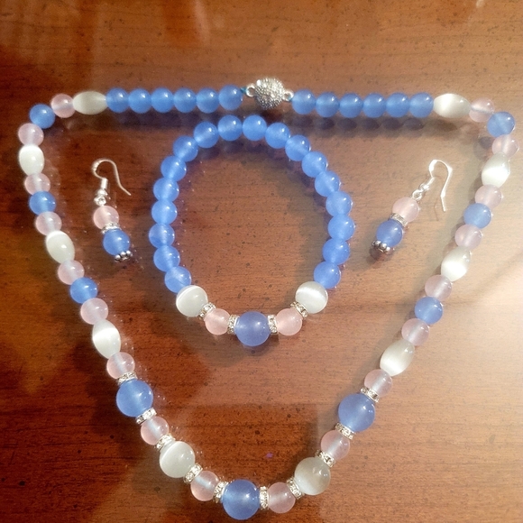 (NWT) 8mm Blue & Pink Jade Set - Picture 6 of 8